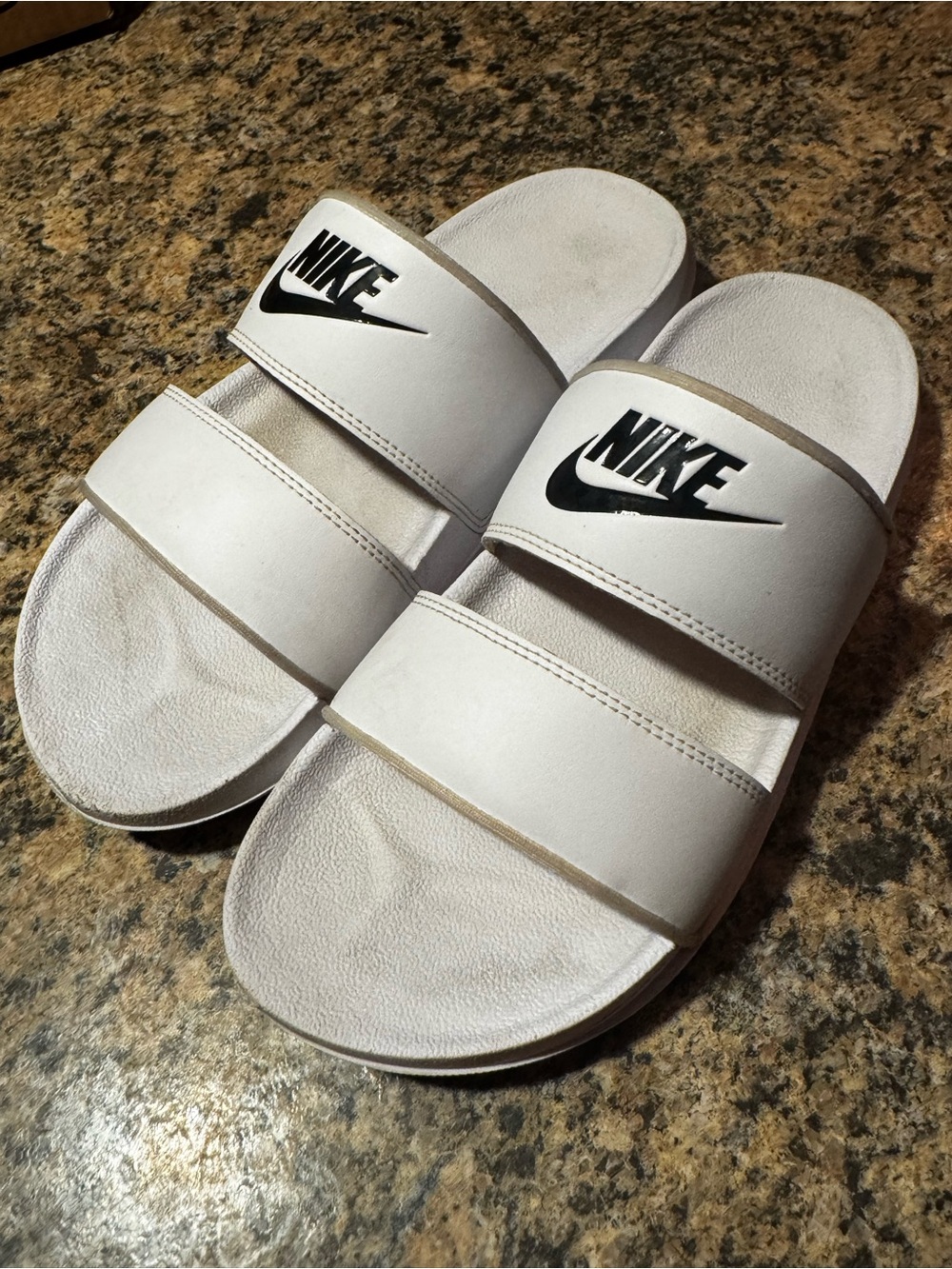 Nike Women's Offcourt Duo Slides White 2 Straps Woman’s Size 7 Sandals Shoes